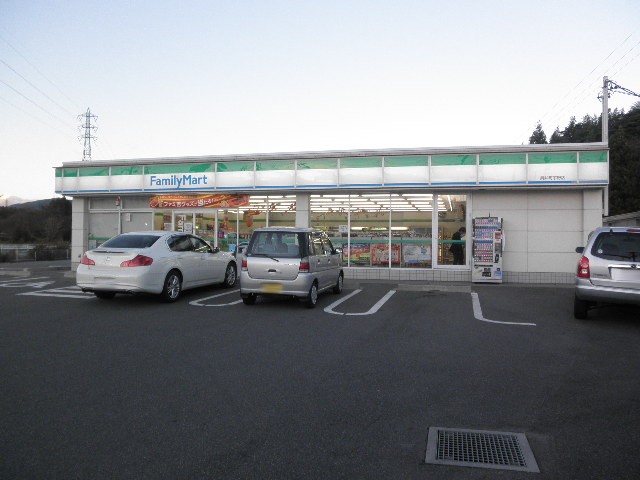 Convenience store. FamilyMart Inabe, Mie Uno store up (convenience store) 823m