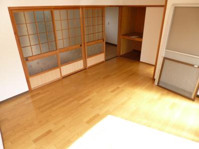 Other room space. Flooring