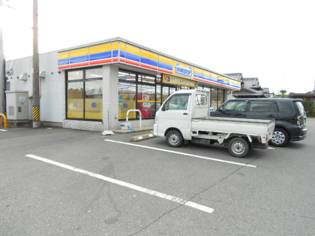 Convenience store. MINISTOP Asoda store up (convenience store) 824m