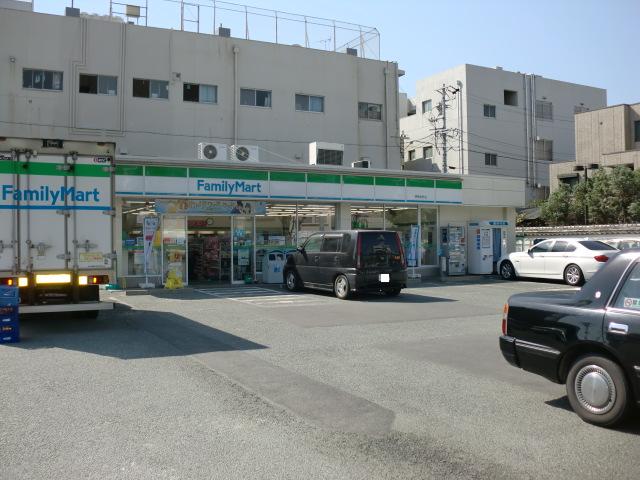Convenience store. FamilyMart Ise Honcho store up (convenience store) 255m