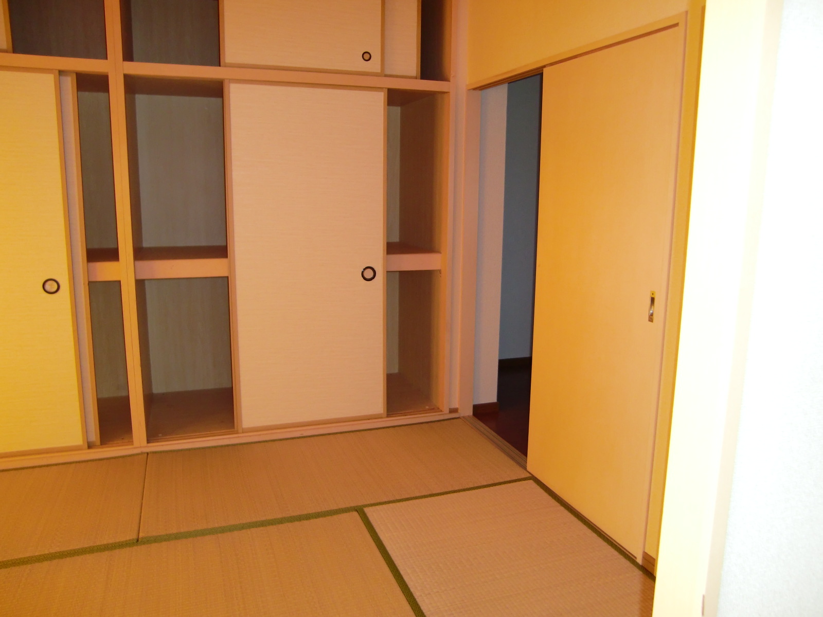 Other room space. Closet 6 Pledge Japanese-style room