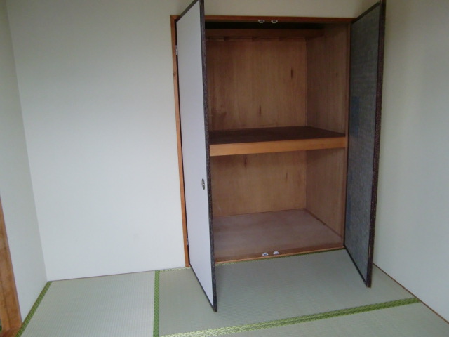 Receipt. Closet Japanese-style room 4.5 Pledge