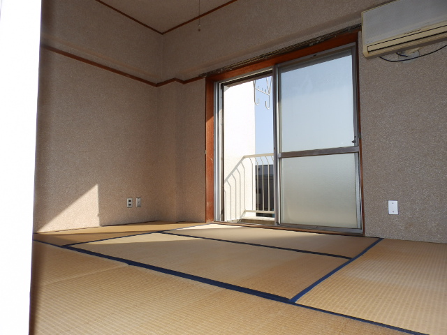 Other room space. Japanese-style room 6 quires