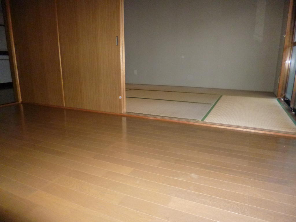 Other room space. Western-style 6 Pledge ・ Japanese-style room 6 quires