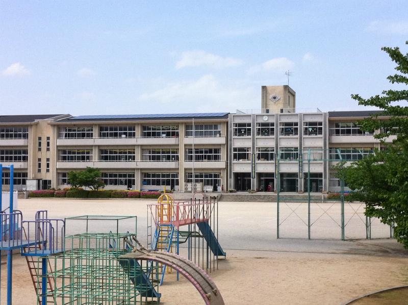 Primary school. Meirin Elementary School