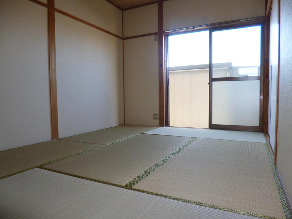 Living and room. Japanese-style room 6 quires