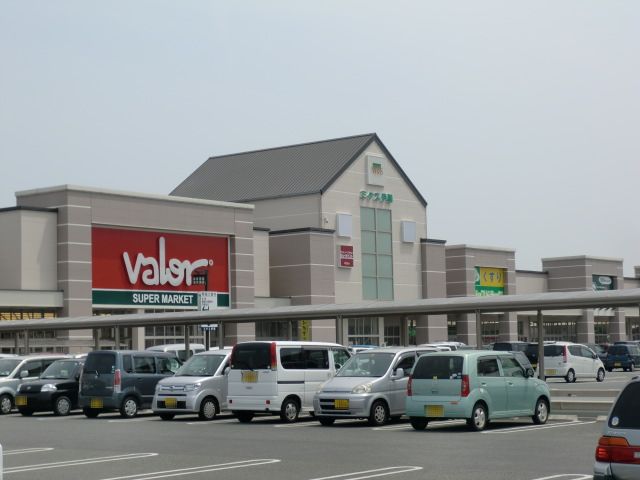 Shopping centre. MITASU Ise until the (shopping center) 1307m