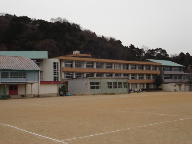 Primary school. Miyayama elementary school