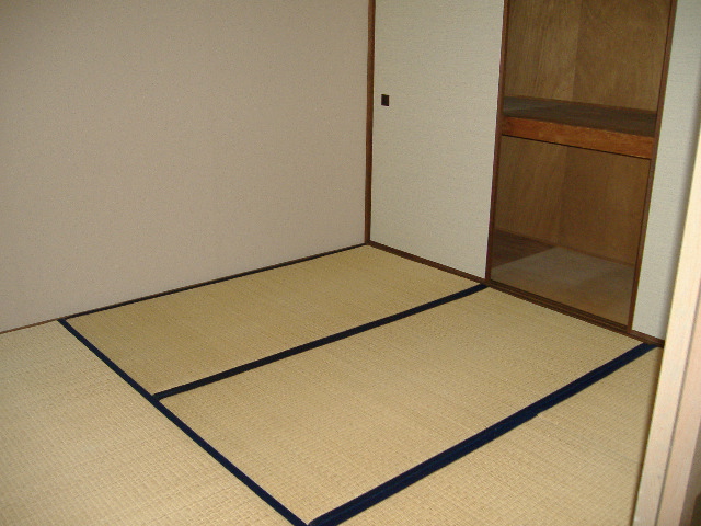 Other room space. Japanese-style room 4.5