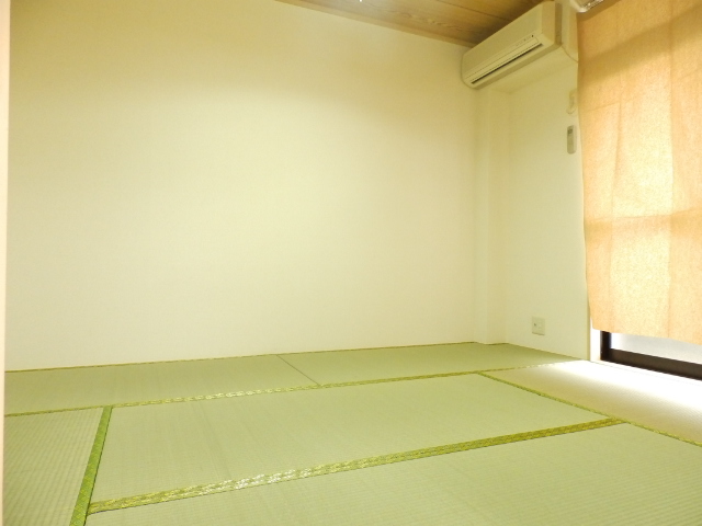 Living and room. Japanese-style room 6 quires