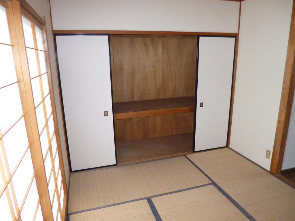Receipt. Closet 6 Pledge Japanese-style room
