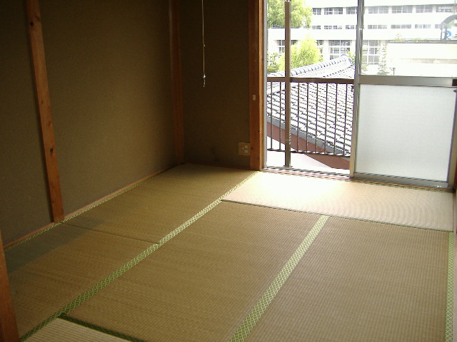 Living and room. Japanese-style room 6 quires