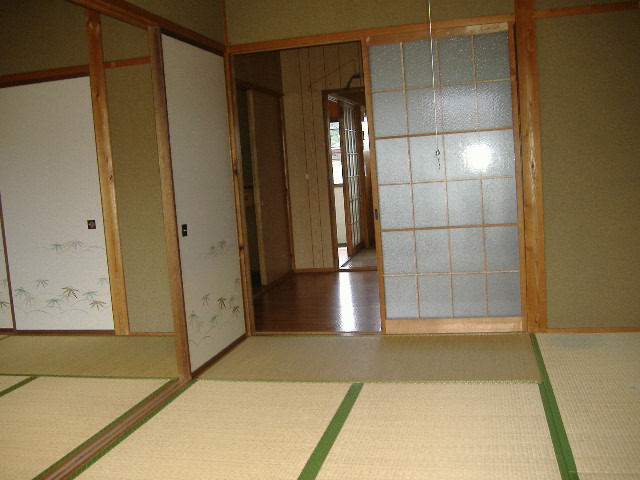 Living and room. Japanese-style room 6 quires