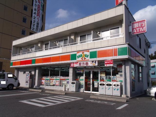 Convenience store. thanks 521m to Kameyama Inter store (convenience store)