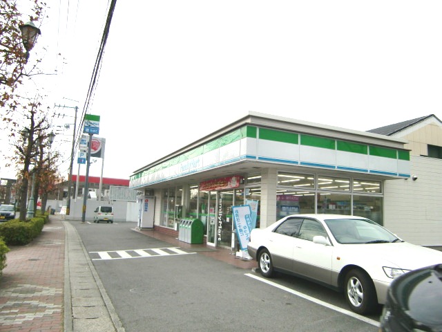 Convenience store. FamilyMart Kameyama Nobono store up (convenience store) 589m
