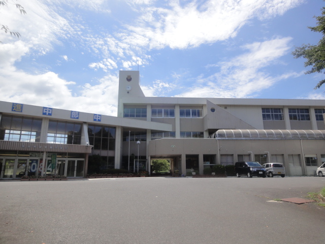 Junior high school. 1679m to Kameyama City Central Junior High School (Junior High School)
