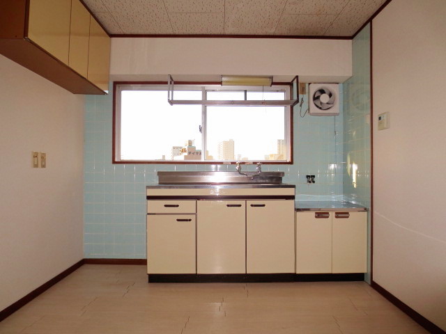 Kitchen. Kitchen