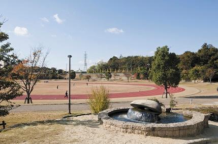 park. 1000m to the Sports Park