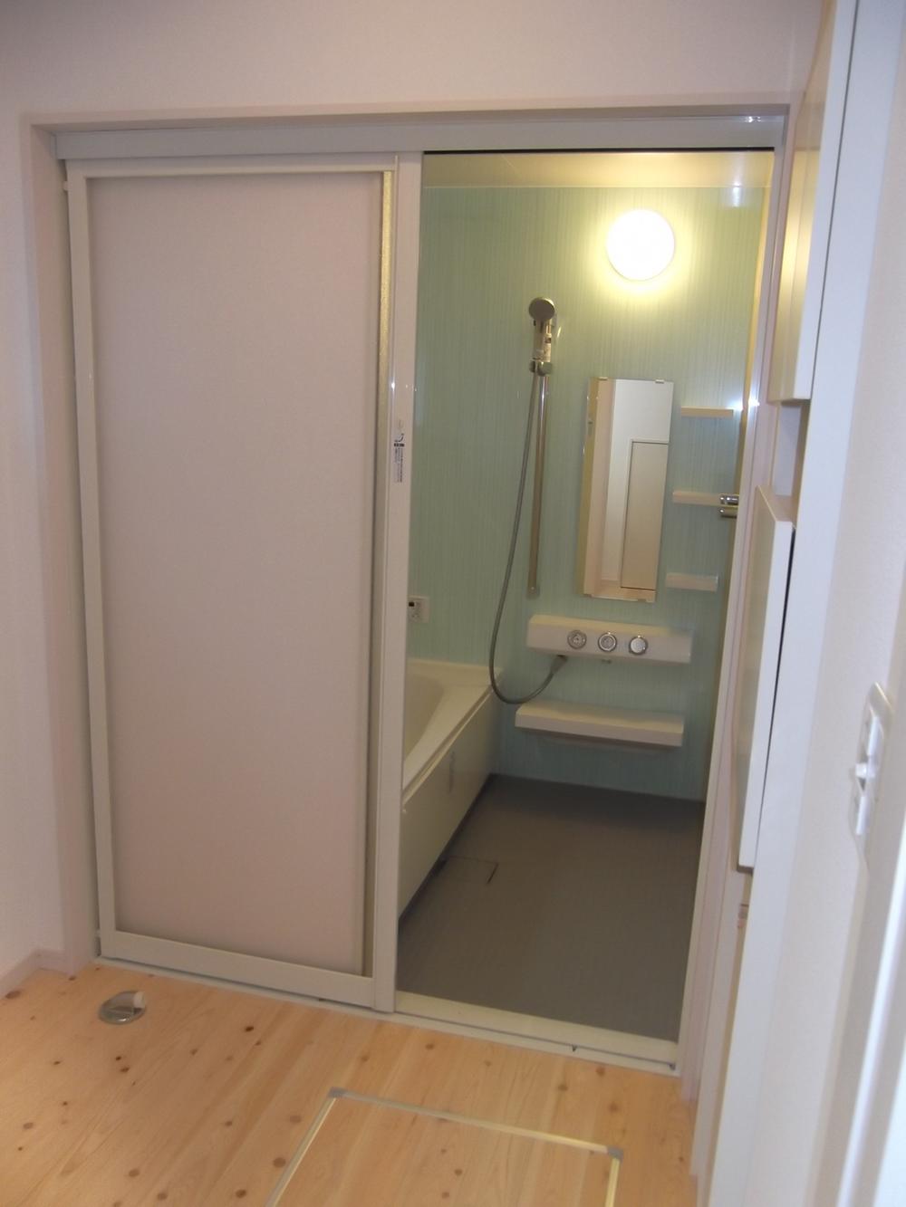 Bathroom. Indoor (05 May 2013) Shooting