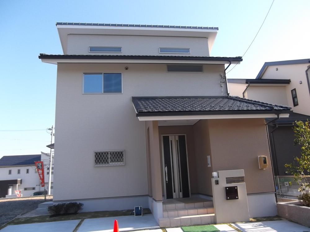 Local appearance photo. Local (05 May 2013) Shooting