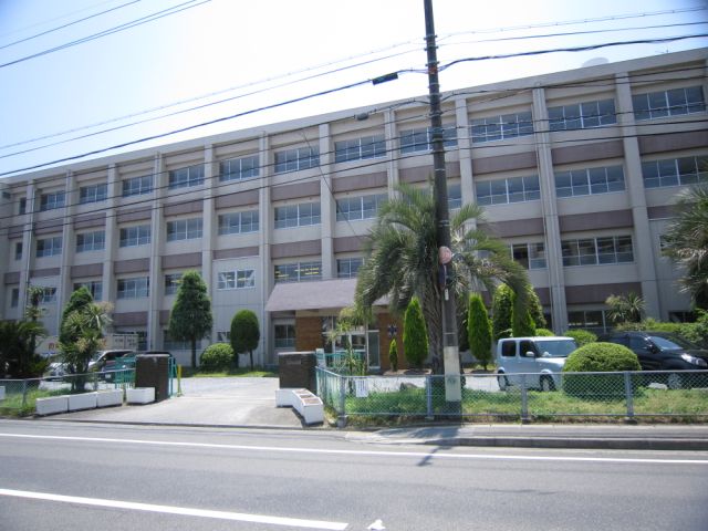 Junior high school. Municipal Koufukai until junior high school (junior high school) 1400m