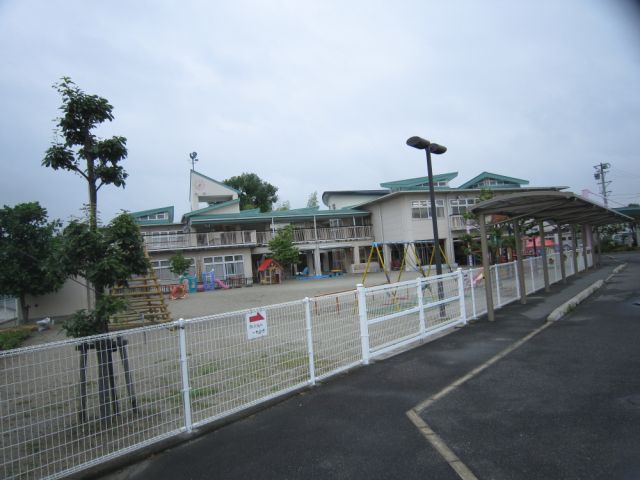 kindergarten ・ Nursery. Kuwahi nursery school (kindergarten ・ 430m to the nursery)