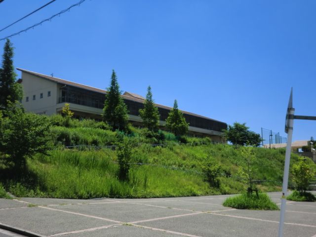 Primary school. Hoshimigaoka up to elementary school (elementary school) 740m