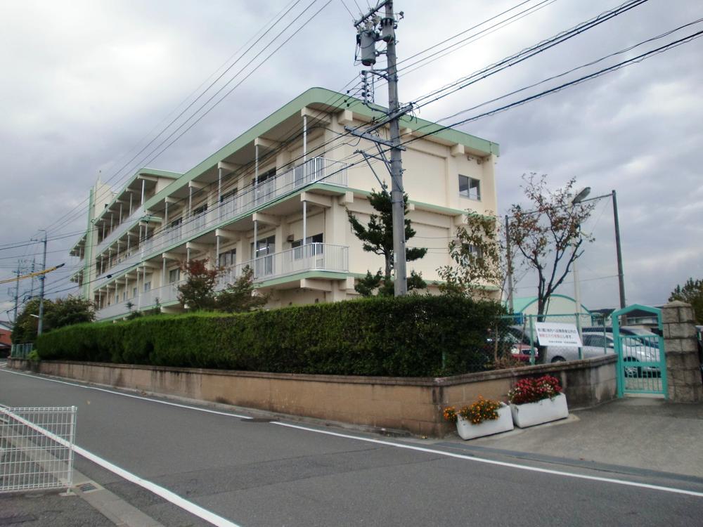Primary school. Kuwana City ZaiRyo to elementary school 1496m