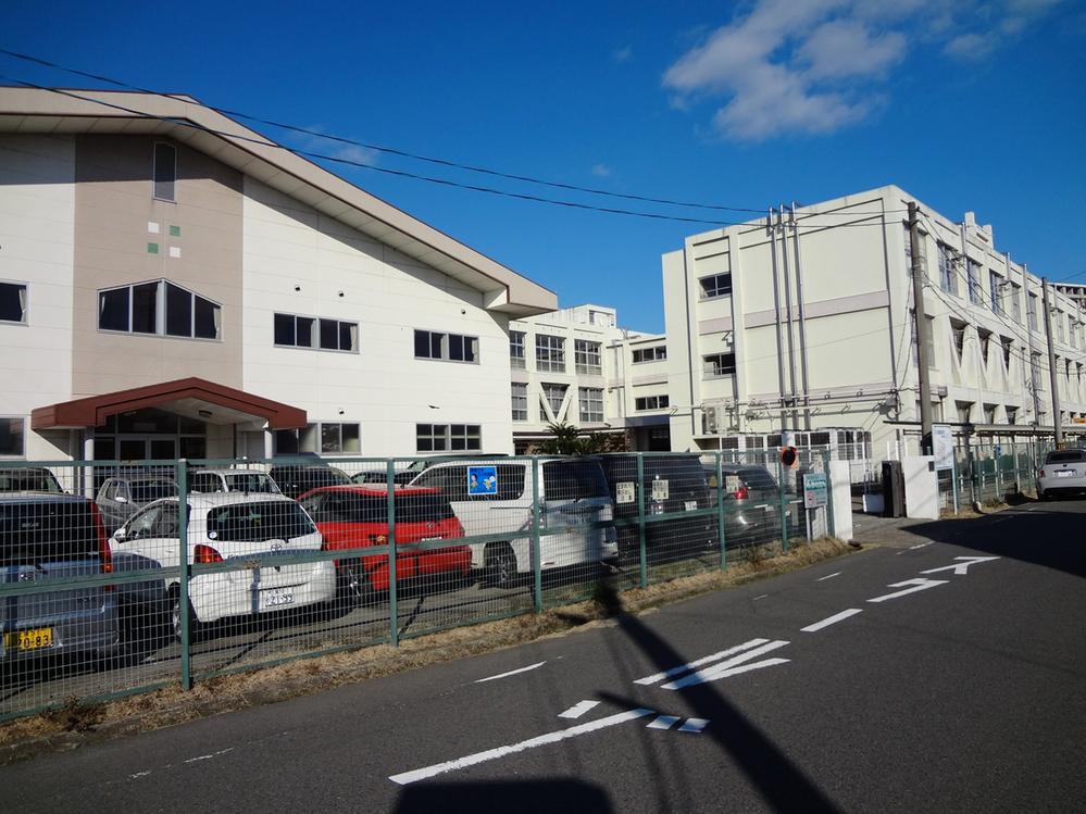 Junior high school. Kuwana Municipal Akimasa until junior high school 1100m