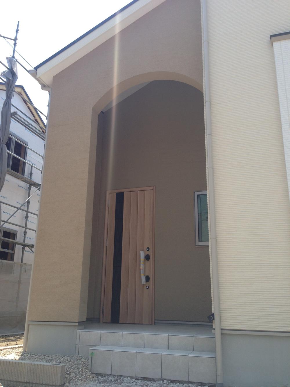 Local appearance photo. Nearing completion of local (No, A)