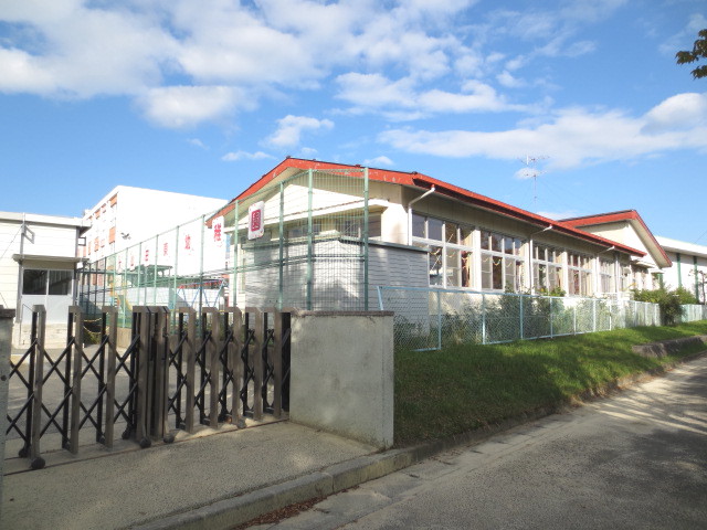 kindergarten ・ Nursery. Kuwana Univ Yamadahigashi kindergarten (kindergarten ・ 870m to the nursery)