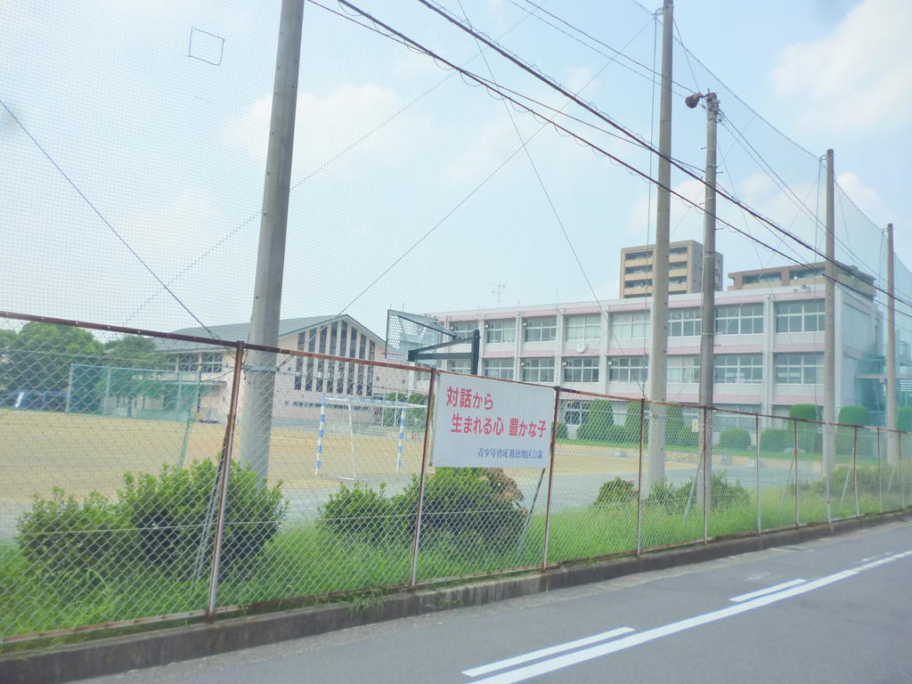 Primary school. 242m to Kuwana Municipal ascetical elementary school (elementary school)