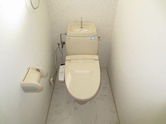 Toilet. Toilet (warm water washing toilet seat ・ Brand new)
