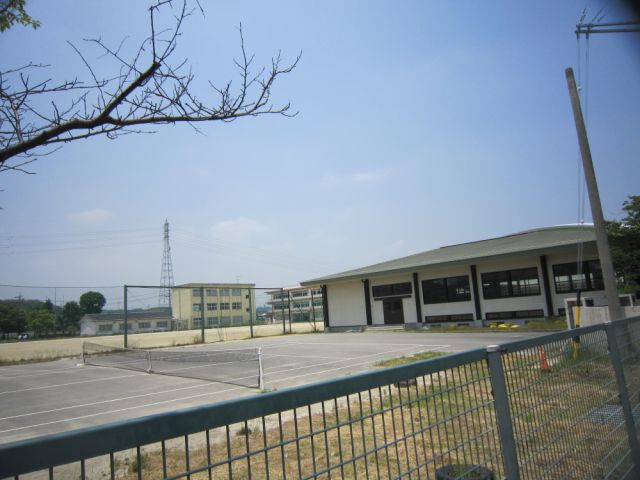 Junior high school. Municipal Shigenori until junior high school (junior high school) 1800m