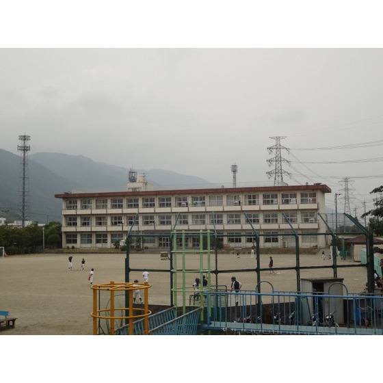 Primary school. 370m up to municipal Tado North Elementary School (elementary school)