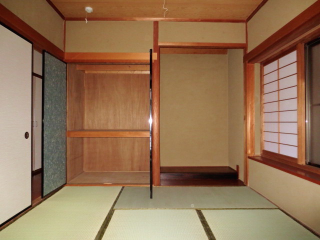 Receipt. First floor Japanese-style closet, Alcove