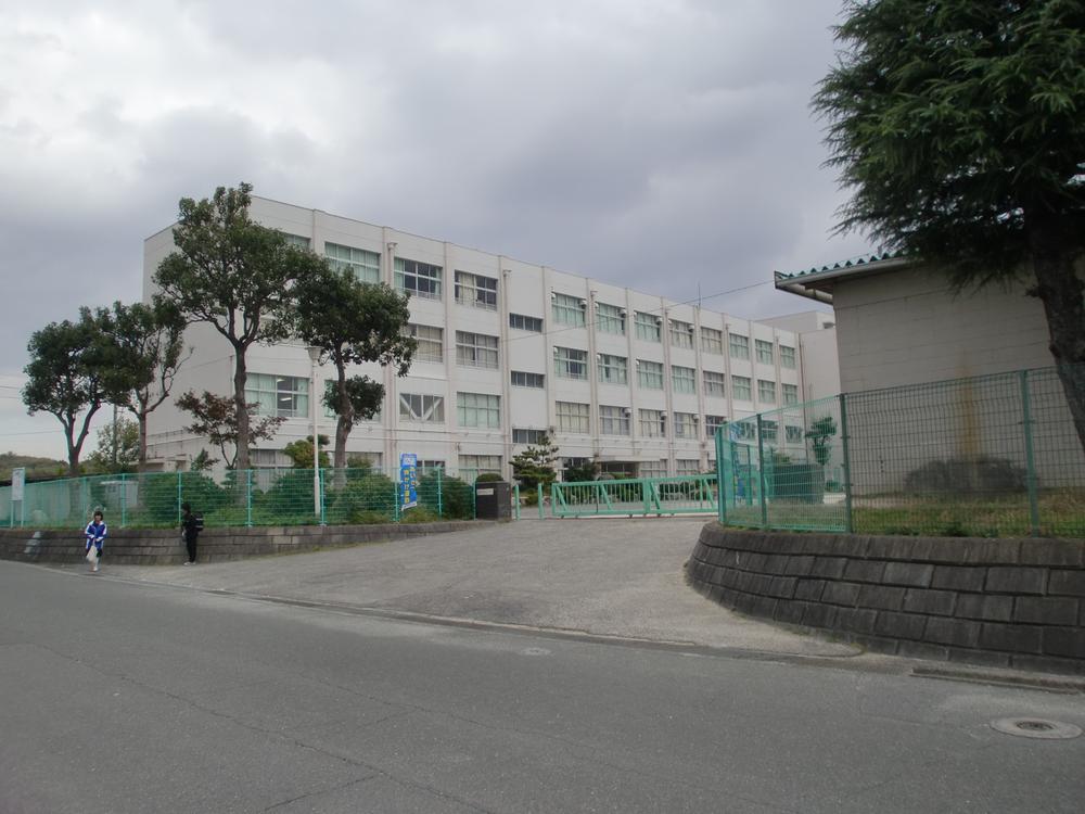 Junior high school. Kuwana City Masakazu until junior high school 2192m