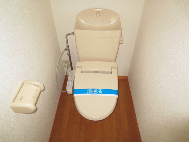 Toilet. Toilet (warm water cleaning toilet seat)