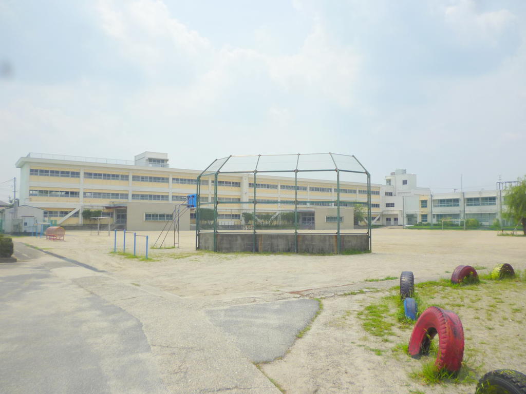 Primary school. 1188m to Kuwana City gains world elementary school (elementary school)