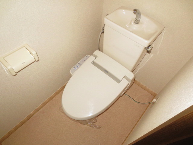 Toilet. Toilet (warm water cleaning toilet seat)