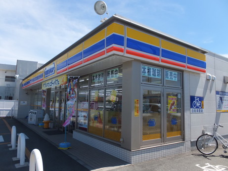 Convenience store. MINISTOP Matsusaka Matsugasaki Station store up to (convenience store) 335m