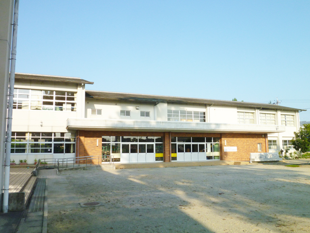 Primary school. 934m to Matsusaka stand first elementary school (elementary school)