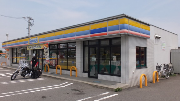 Convenience store. MINISTOP Matsusaka Gotsu-cho store (convenience store) to 499m