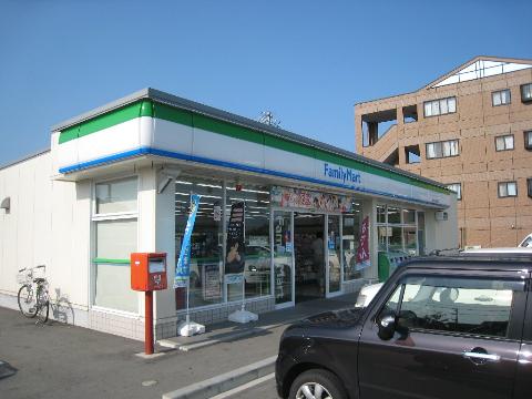 Convenience store. FamilyMart Ureshino Nakagawashin the town store (convenience store) to 449m