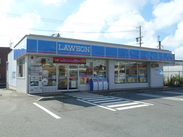 Convenience store. 556m until Lawson Matsusaka Ishizu-cho store (convenience store)