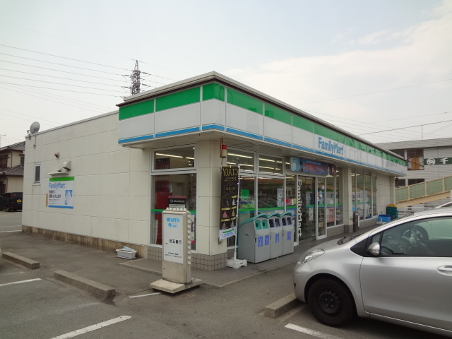 Convenience store. FamilyMart Matsusaka Okuroda store up (convenience store) 498m