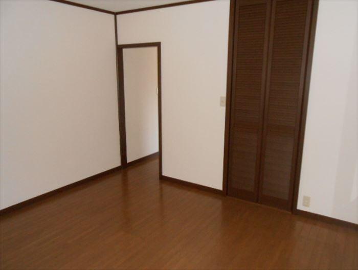 Non-living room. Storage with Western-style