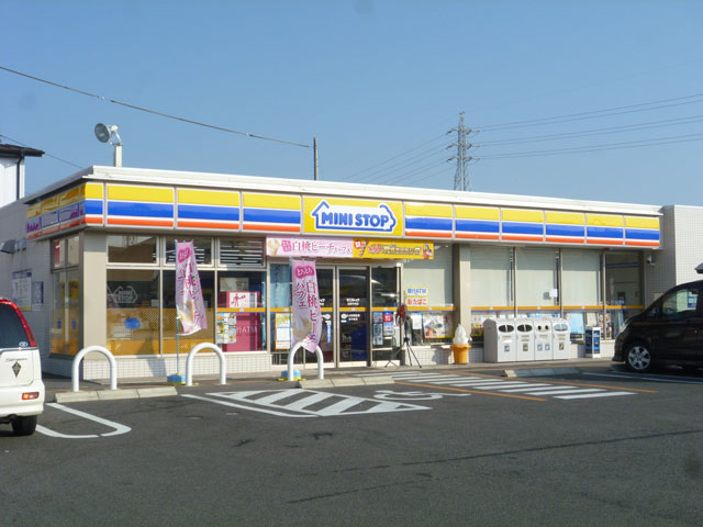 Convenience store. MINISTOP Matsusaka Central store up (convenience store) 245m