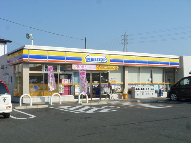 Convenience store. MINISTOP Matsusaka Central store up (convenience store) 457m