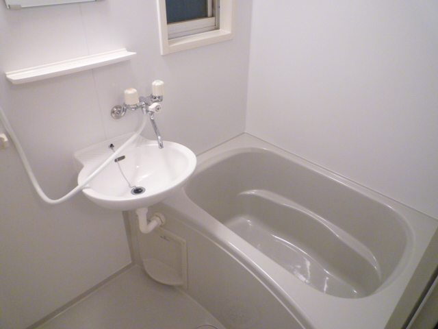 Bath. Bathroom is also new (# ^. ^ #)